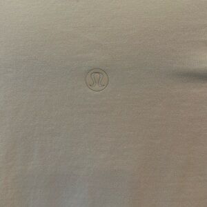 Lululemon long sleeve tee shirt.